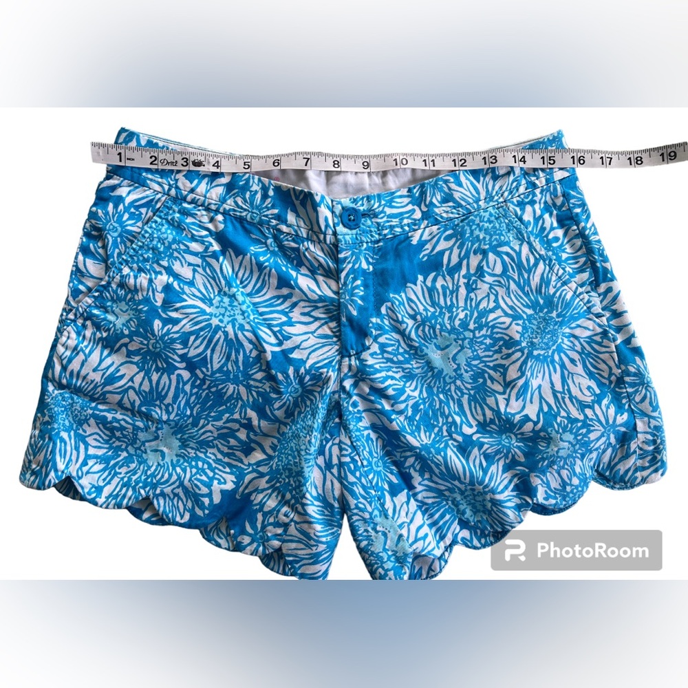 Lilly Pulitzer Buttercup Short Ariel Blue
Lion in The Sun Size 2 - Picture 6 of 8